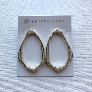 Kendra Scott drop gold earrings